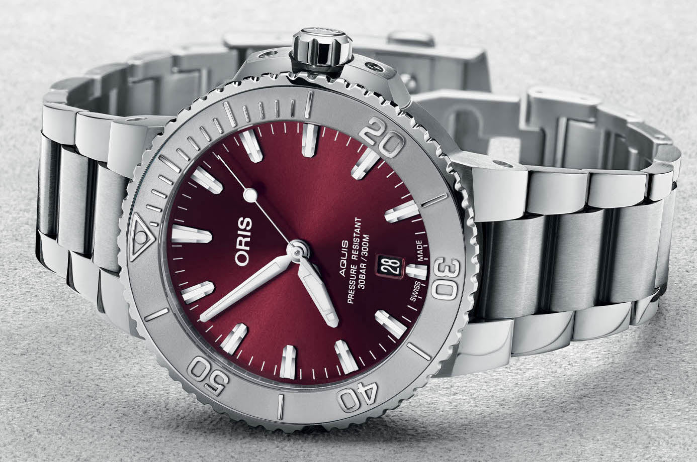 Oris shop aquis red